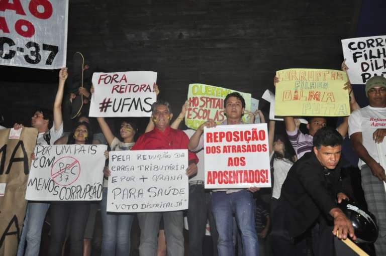 Cada manifestante apresentou sua reivindicação. (Foto: João Garrigó)