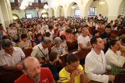 Cerca de 1000 pessoas participaram de missa.