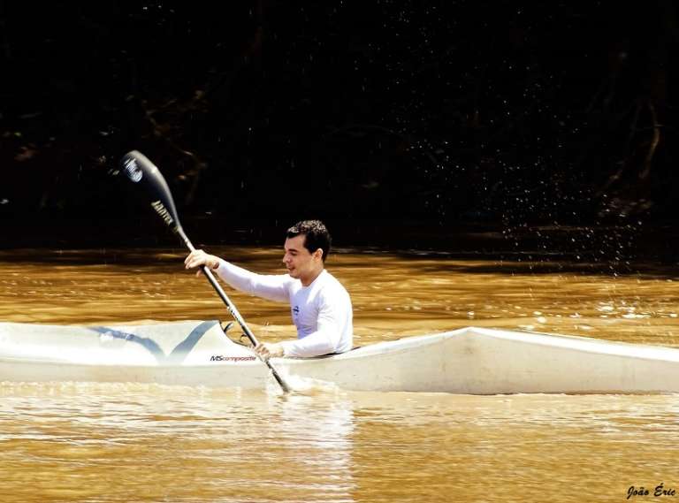 Prova aconteceu nas águas do rio Aquidauana neste domingo. (Foto: João Eric)