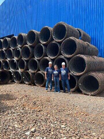 "Filha de catador teve a ideia e família foi da reciclagem à indústria do ferro"