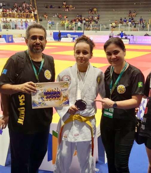 Emanuely Ávila Pinto — feminino leve (-48kg)