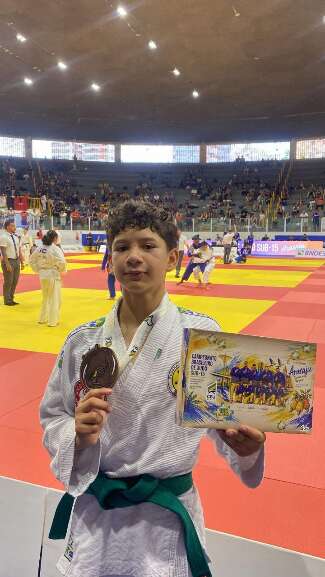 Nicolas Matheus de Souza Villalba — masculino ligeiro (-45kg)
