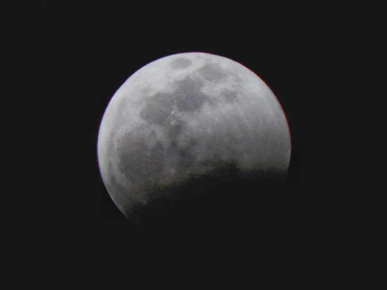 Eclipse lunar. (Foto: Henrique Arcuri)