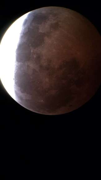 Sombra na lua. (Foto: Gisele Terra)