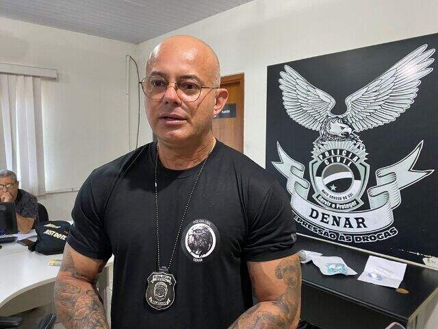"Delegado investigado por esquema de desvio e venda de cocaína se apresenta"