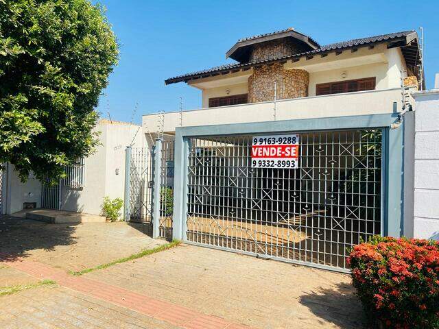 Sobrado com subsolo - Vila Gomes R$1.380,000