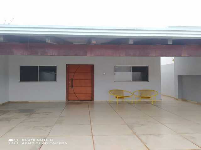 A - CASA ESPA&Ccedil;OSA E SEGURA NO BAIRRO VILA NASSER
