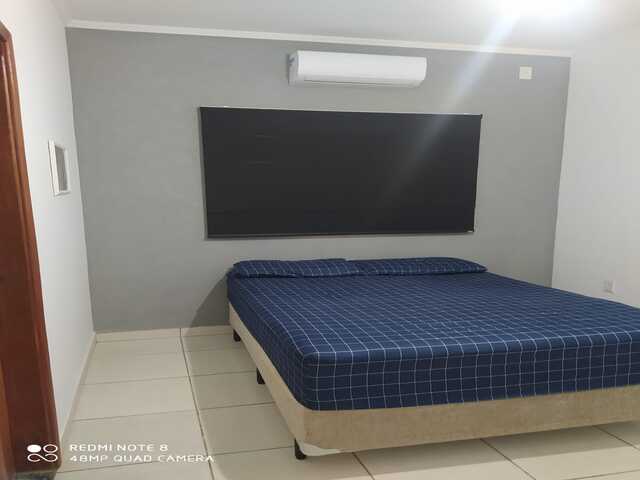 A - CASA ESPA&Ccedil;OSA E SEGURA NO BAIRRO VILA NASSER