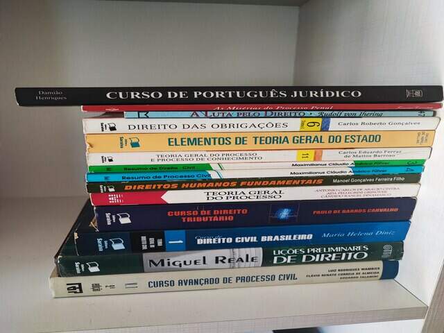 Livros de Direito - Lote