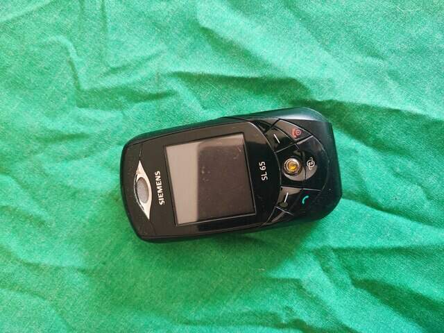 Celular Siemens SL65 com case para cole&ccedil;&atilde;o
