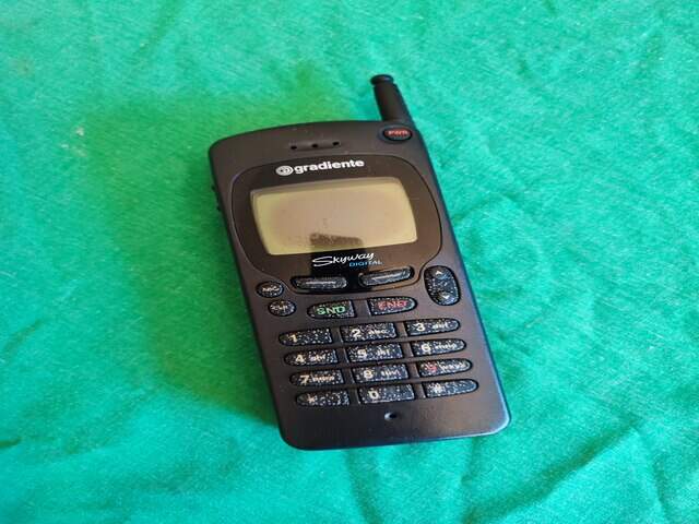 Celular Gradiente Skyway Digital para cole&ccedil;&atilde;o
