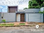 Casa com amplo quintal no Jd. Panam&aacute;