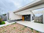Casa nova com piscina no S&atilde;o Francisco