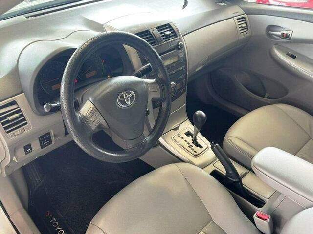 COROLLA SEDAN