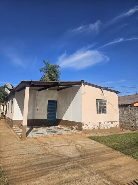 vende se casa no bairro Jardim Tarum&atilde; 