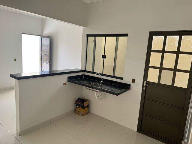 Oportunidade no Cambar&aacute;! Casa Nova e Moderna por R$ 250 mil!