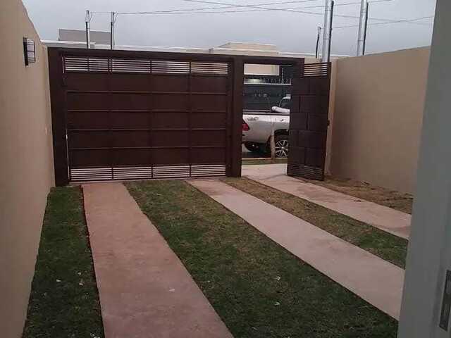 casa t&eacute;rrea no Jardim Tijuca l Cambar&aacute; 