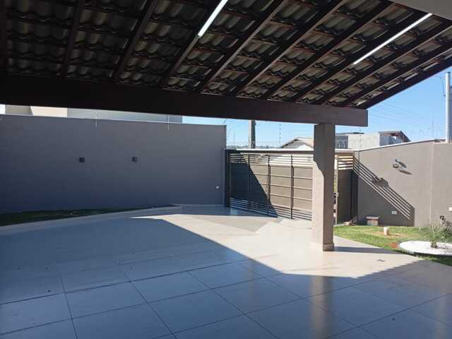 casa t&eacute;rrea no &Aacute;gua Limpa Park 4 suites