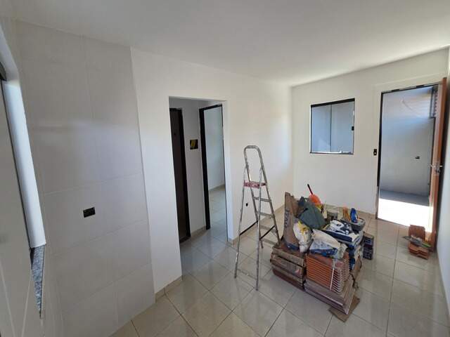 vendo casa t&eacute;rrea individual no Santa Em&iacute;lia 