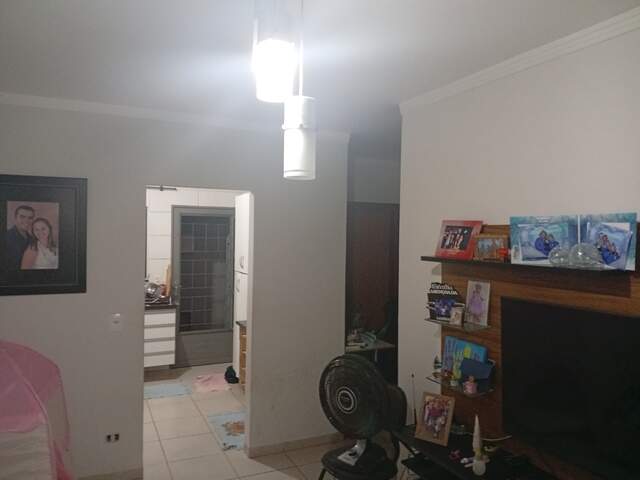 vendo casa t&eacute;rrea usada no Jockey Clube 