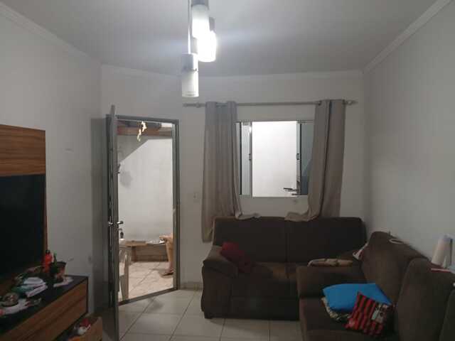 vendo casa usada no Jockey Clube 