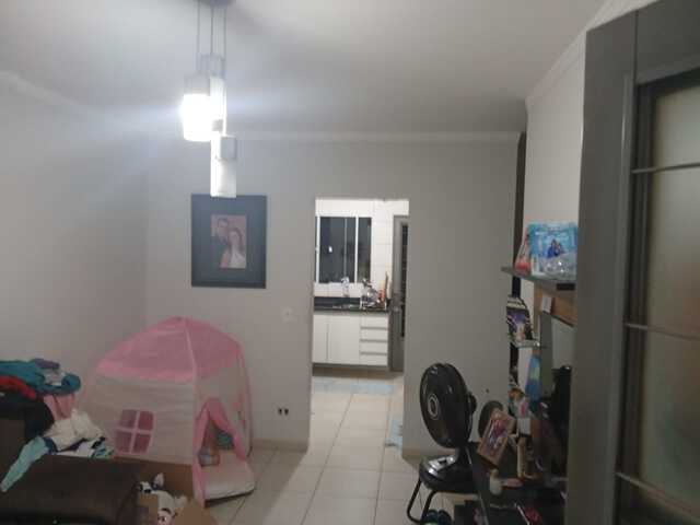 vendo casa usada Jockey Clube 