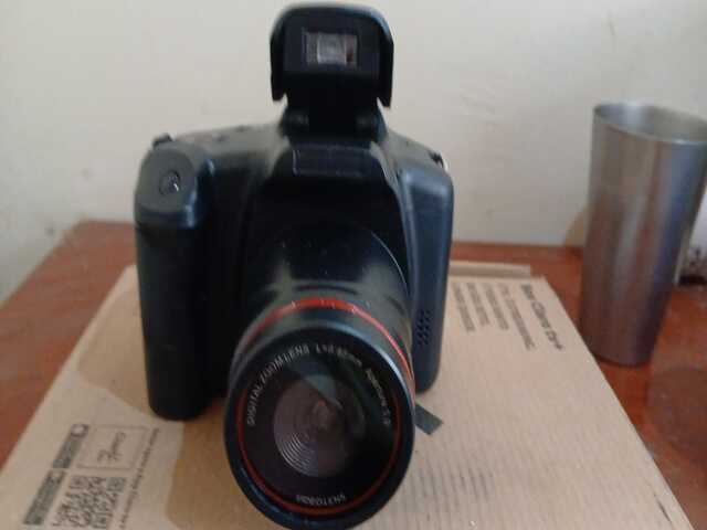 VENDO M&Aacute;QUINA FOTOGR&Aacute;FICA DIGITAL AMADORA 