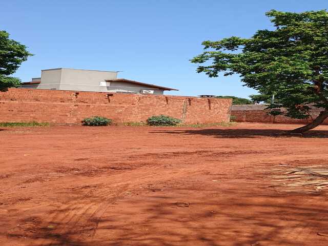 Terreno pronto para construir. Aproveite o pre&ccedil;o asfalto chegando