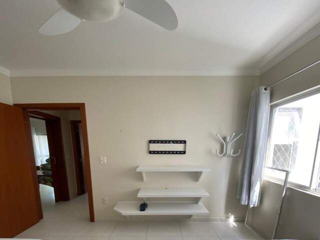 Vendo Apt. na melhor rua Reta ao Mar de Balneario Cambori&uacute;, SC