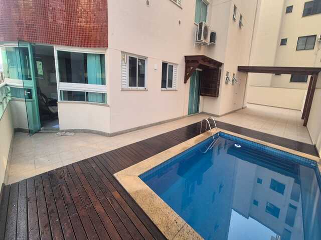 Vendo maior apart. com Terraço no Centro de Balneario Camboriú,SC