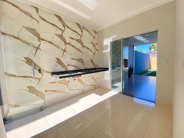 CASA MODERNA COM PISCINA E &Aacute;REA GOURMET