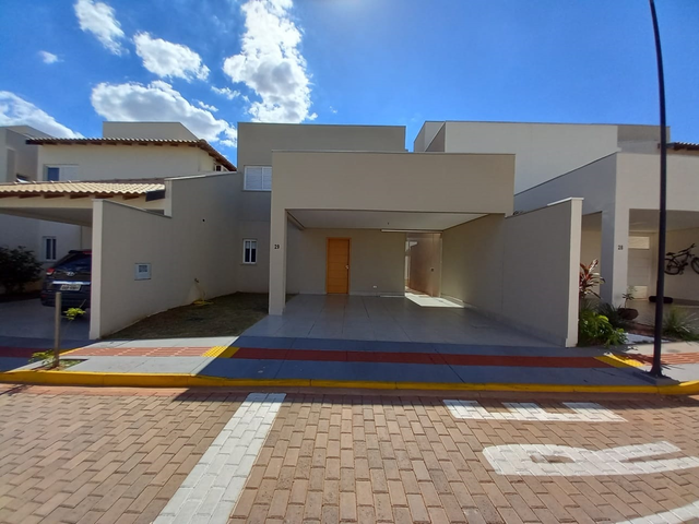 Sobrado em Condom&iacute;nio com 3 dormit&oacute;rios no Bairro Jardim Veraneio