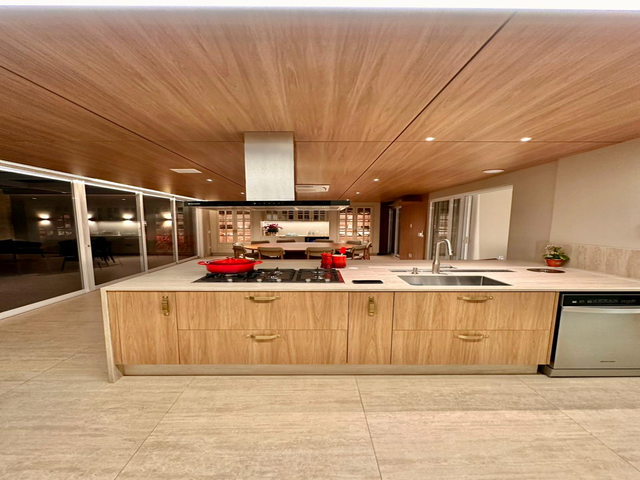 Casa t&eacute;rrea com 3 su&iacute;tes na Vila Nascente pr&oacute;ximo da Av Hiroshima