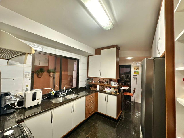 Sobrado em condom&iacute;nio no Vancouver Residence com 3 su&iacute;tes no Ch&aacute;cara Cachoeira