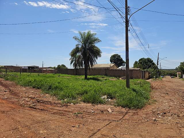 Terreno esquina pr&oacute;ximo &agrave; futura via de acesso &agrave;s Moreninhas (67) 99292-9002