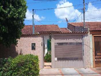 Casa Linda em otima localiza&ccedil;&atilde;o