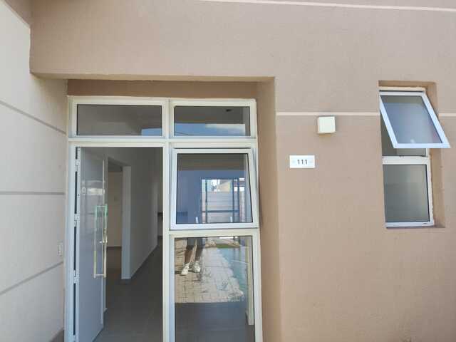 Casa T&eacute;rrea em Condom&iacute;nio no Parque dos Novos Estados