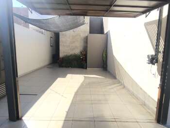 Casa &agrave; venda com 3 dormit&oacute;rios, pr&oacute;ximo da avenida, no Rita Vieira