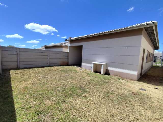 Casa em condom&iacute;nio fechado &agrave; venda no Parque dos Novos Estados com 3 quartos