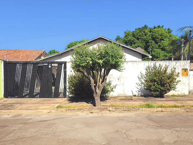 Ótima casa térrea em terreno de 610 m² - Jd. Imá – (67) 99292-9002