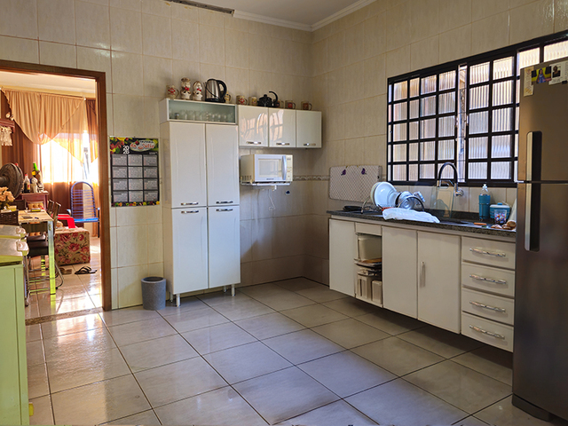 Ótima casa térrea em terreno de 610 m² - Jd. Imá – (67) 99292-9002