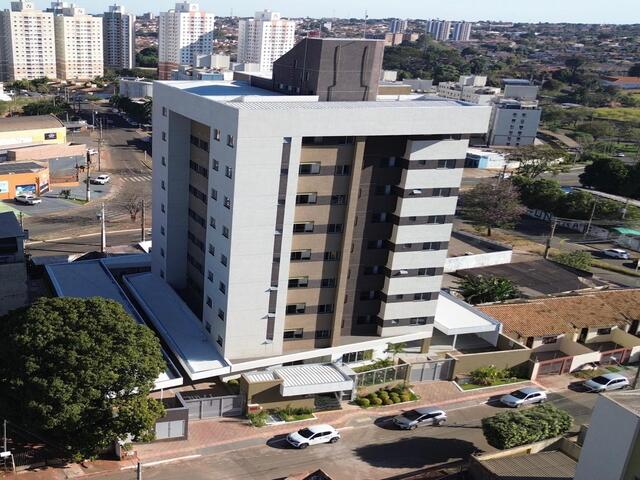 Apartamento 2 Quartos | 2 Vagas | Residencial Campos dos Ip&ecirc;s | Monte Castelo