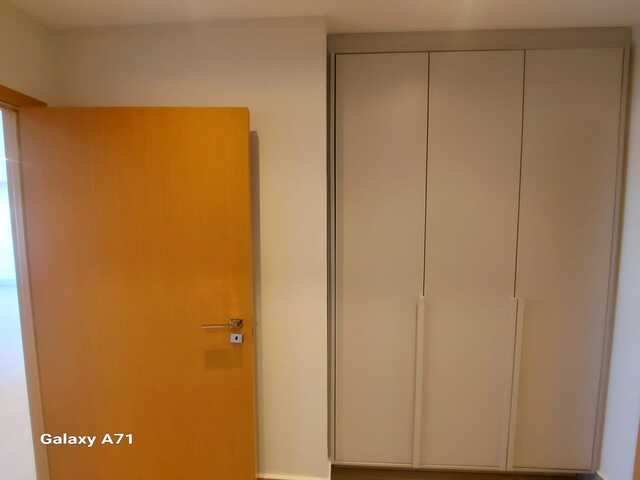 &Uacute;nico Apartamento Semimobiliado nunca Habitado no Edif&iacute;cio Tr&ecirc;s Meia Zero 