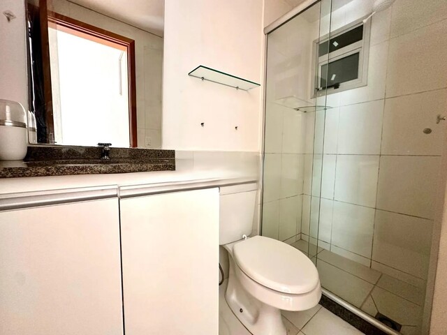 Oportunidade no Tiradentes: Ap&ecirc; 2 quartos com sacada em condom&iacute;nio completo