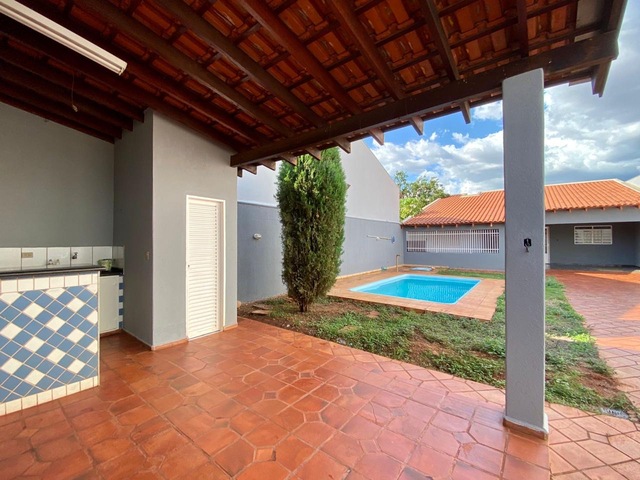 casa t&eacute;rrea (fundos)  com piscina e &aacute;rea gourmet - prox Rua da Divis&atilde;o