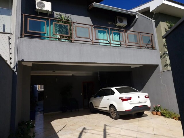 SOBRADO COM 3 SU&Iacute;TES I PISCINA AQUECIDA I ENERGIA SOLAR I CARAND&Aacute; BOSQUE