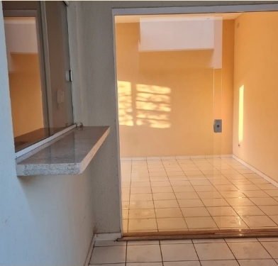 VENDE-SE em RESIDENCIAL LAGO DI MONATE