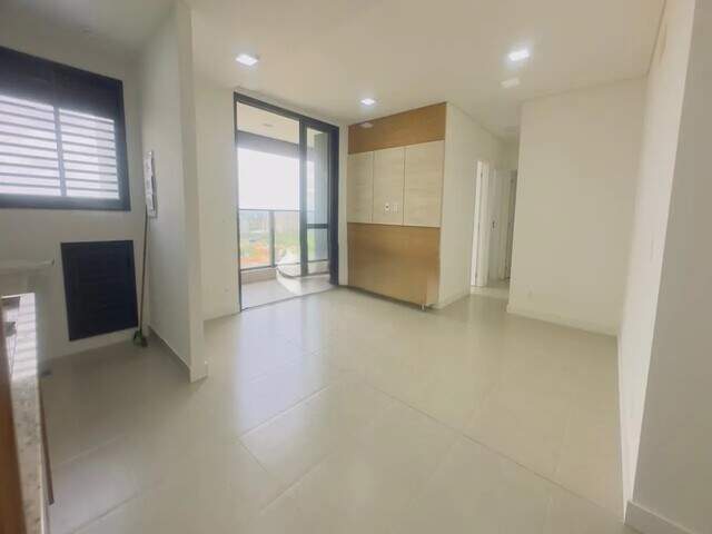 Oportunidade no MUV.IN | 3 quartos c/ su&iacute;te + 3 vagas &ndash; Carand&aacute; Bosque