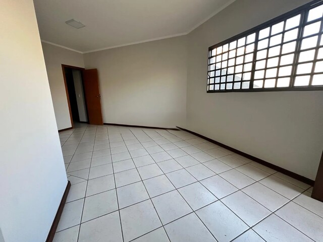 OPORTUNIDADE no Jardim Mansur: Casa T&eacute;rrea com Su&iacute;te + Espa&ccedil;o Gourmet