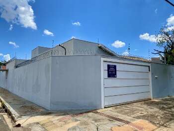 Casa Espa&ccedil;osa, Aconchegante e Bem Localizada